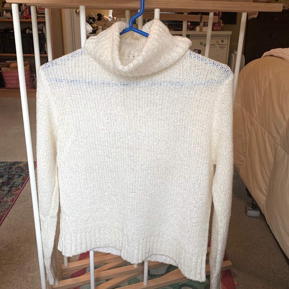 White turtleneck sweater size S